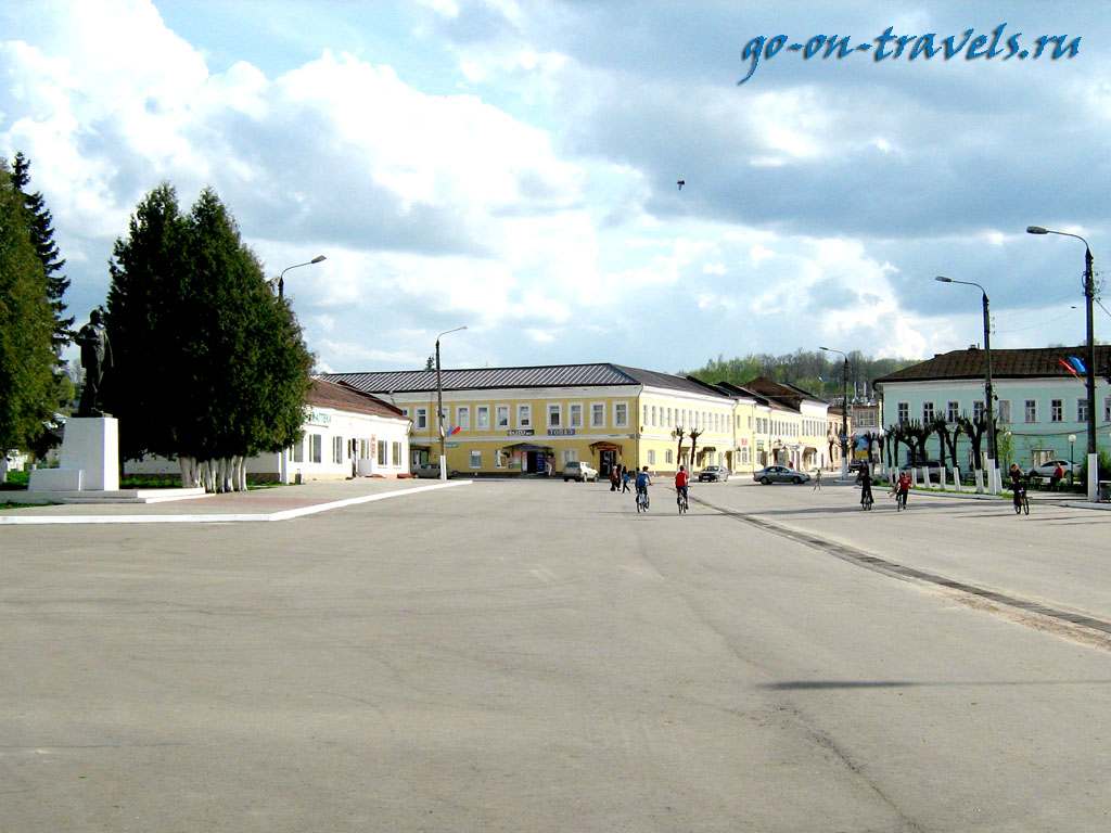 Таруса, площадь Ленина