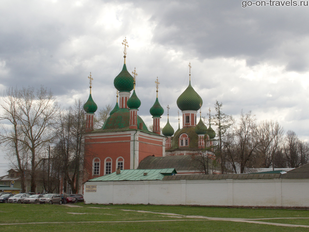 Фото достопримечательностей Переславля-Залесского. Церковь Александра Невского и Владимирский собор